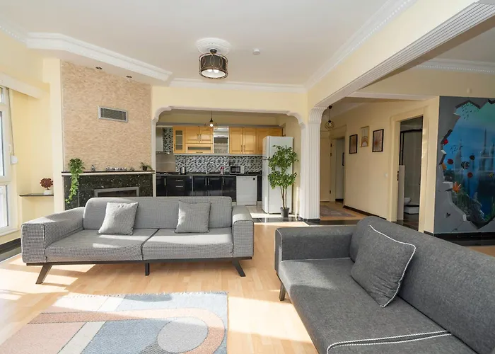 B Lackstone Homes